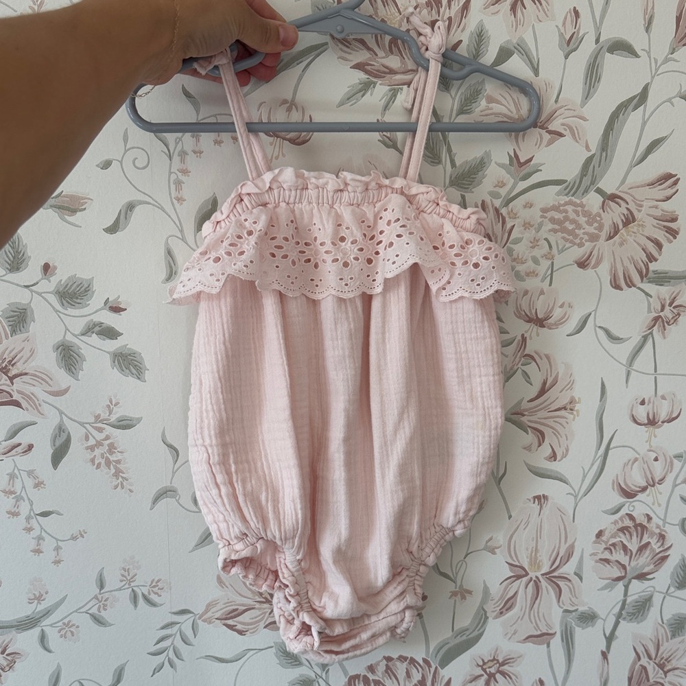 Baby Gap 18-24 month Light Pink Eyelet Ruffle Baby Romper